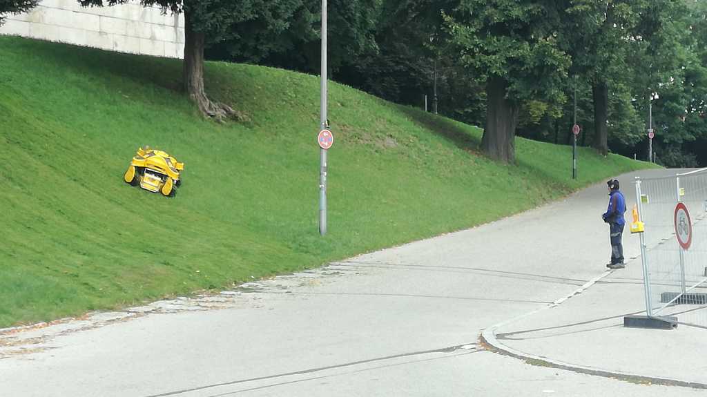 In München mäht man Matten mit Maschinen | Johannes Ulrich Gehrke