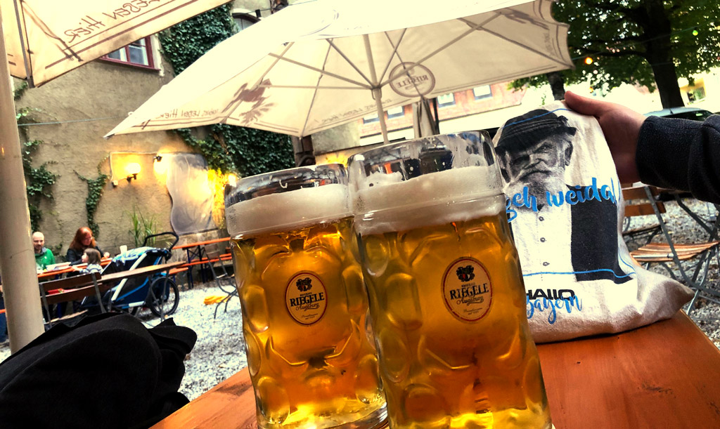 Augsburgs Things Biergarten ist ein gemütlicher Hinterhof | Johannes Ulrich Gehrke