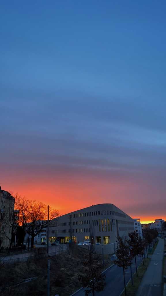 Sonnenaufgang in Augsburg von der Wittelsbacher Brücke aus | Johannes Ulrich Gehrke